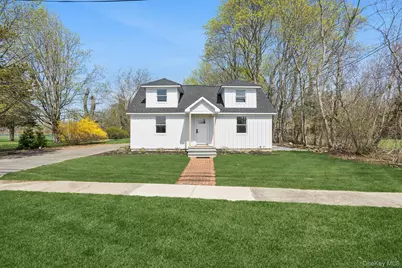 5075 Main Road, Laurel, NY 11948 - Photo 1