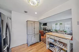 38 W 1st St, Ronkonkoma, NY 11779 - Photo 8
