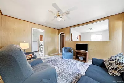 235 N 7th Street, Lindenhurst, NY 11757 - Photo 6