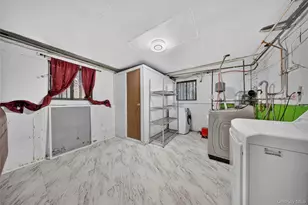 1671 Noble St, East Meadow, NY 11554 - Photo 40