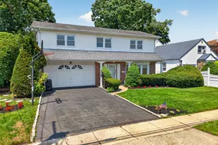 1671 Noble St, East Meadow, NY 11554 - Photo 4