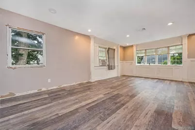 516 Shade Street, North Babylon, NY 11703 - Photo 12