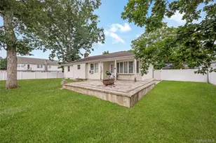 516 Shade St, North Babylon, NY 11703 - Photo 14