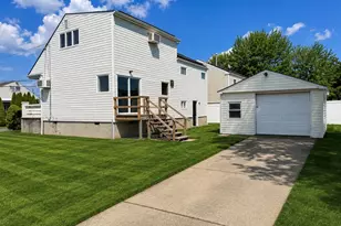 49 Noble St, North Babylon, NY 11703 - Photo 2