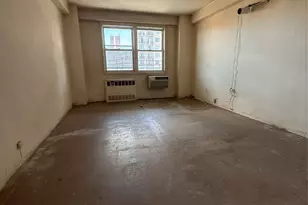 160-10 89th Ave, Jamaica, NY 11432 - Photo 10