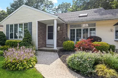 12 Larry Road, Selden, NY 11784 - Photo 6