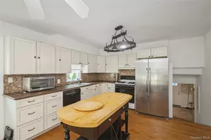 12 Larry Rd, Selden, NY 11784 - Photo 18