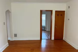 121-07 97th Ave, Richmond Hill, NY 11419 - Photo 8