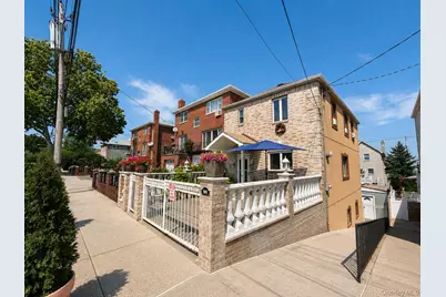 1626 Bayview Avenue, Bronx, NY 10465 - Photo 2