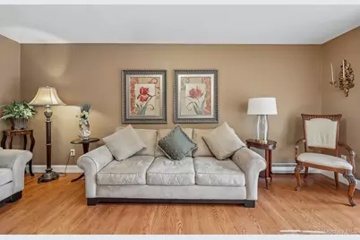 1 Germonds Village #5, Nanuet, NY 10954 - Photo 6
