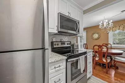 1 Germonds Village #5, Nanuet, NY 10954 - Photo 18