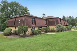 1 Germonds Village, Nanuet, NY 10954 - Photo 2