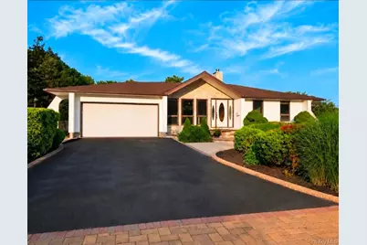 517 Ocean Avenue, Oakdale, NY 11769 - Photo 1