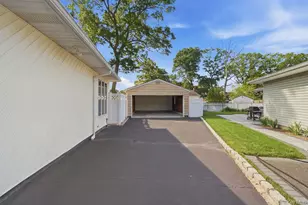 432 Wildwood Rd, Ronkonkoma, NY 11779 - Photo 6