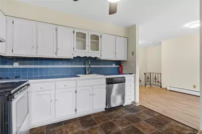 47 Coachlight Square, Montrose, NY 10548 - Photo 8