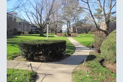 25 Dolphin Green #G2B, Port Washington, NY 11050 - Photo 14
