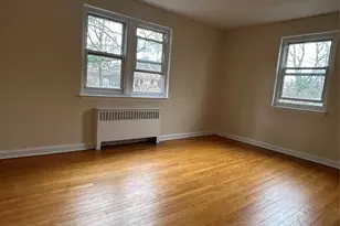 25 Dolphin Green, Port Washington, NY 11050 - Photo 10