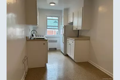 25 Dolphin Green #G2B, Port Washington, NY 11050 - Photo 8