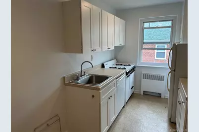 25 Dolphin Green #G2B, Port Washington, NY 11050 - Photo 6