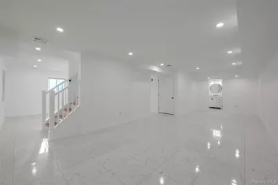 1 Manhasset Avenue #B, Port Washington, NY 11050 - Photo 22