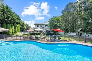 15 Victoria Ct, Oakdale, NY 11769 - Photo 36