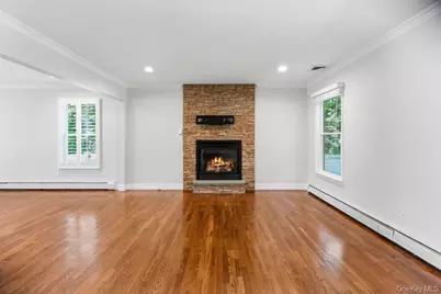 15 Victoria Court, Oakdale, NY 11769 - Photo 16