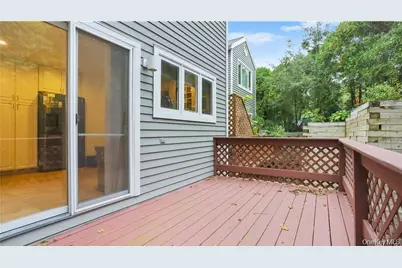 4 Pinewood Circle, White Plains, NY 10603 - Photo 10