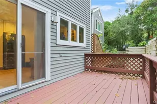 4 Pinewood Cir, White Plains, NY 10603 - Photo 10