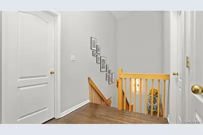 4 Pinewood Circle, White Plains, NY 10603 - Photo 12