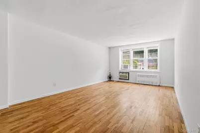 679 Warburton Avenue #2R, Yonkers, NY 10471 - Photo 10
