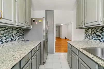 679 Warburton Avenue #2R, Yonkers, NY 10471 - Photo 16