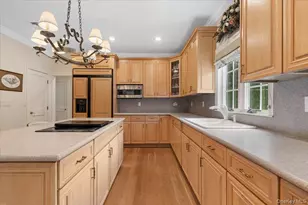 6 Briana Ct, East Moriches, NY 11940 - Photo 12