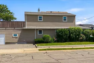 29 Milton Rd, Babylon, NY 11702 - Photo 24