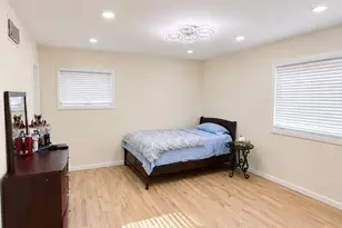 886 Woodmere Dr, Valley Stream, NY 11581 - Photo 12