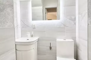 886 Woodmere Dr, Valley Stream, NY 11581 - Photo 14