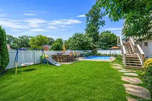 12 Alice Ln, Commack, NY 11725 - Photo 16