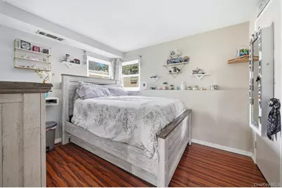 5 Delaware Avenue, Commack, NY 11725 - Photo 14