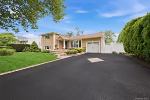 5 Delaware Ave, Commack, NY 11725 - Photo 2
