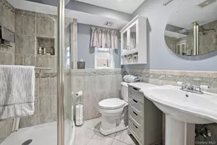 5 Delaware Ave, Commack, NY 11725 - Photo 16