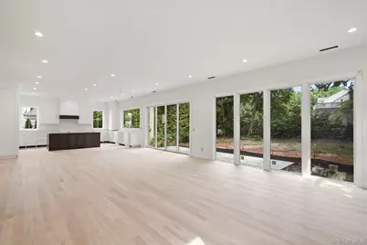 8 Crest Lane, Scarsdale, NY 10583 - Photo 8