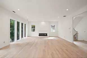8 Crest Ln, Scarsdale, NY 10583 - Photo 10