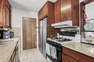 65-07 181st St, Fresh Meadows, NY 11365 - Photo 8