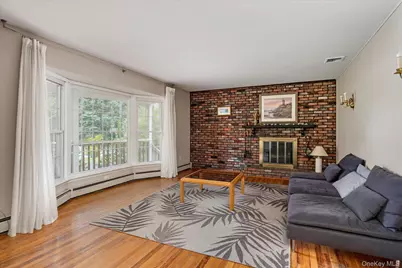 62 Aspen Lane, Stony Brook, NY 11790 - Photo 2