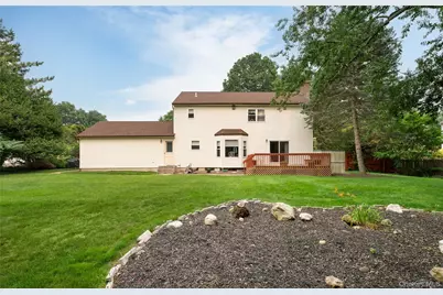 15 Fairfields Court, Huntington Station, NY 11746 - Photo 30
