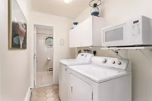 15 Fairfields Ct, Huntington Station, NY 11746 - Photo 24