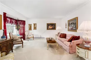15 Fairfields Ct, Huntington Station, NY 11746 - Photo 20