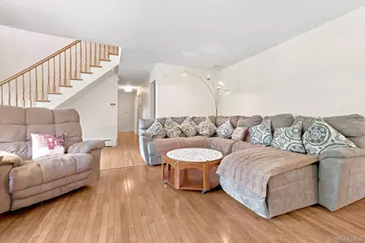 75 Glen Forest Street, Thornwood, NY 10594 - Photo 6