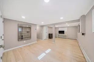 22 Milburn Rd, Centereach, NY 11720 - Photo 8