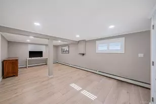 22 Milburn Rd, Centereach, NY 11720 - Photo 10