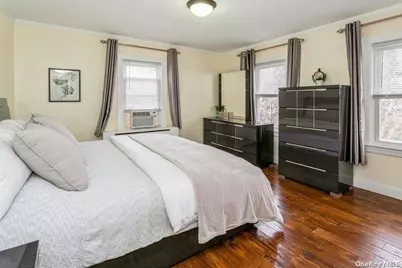 44 Jayson Avenue, Great Neck, NY 11021 - Photo 14